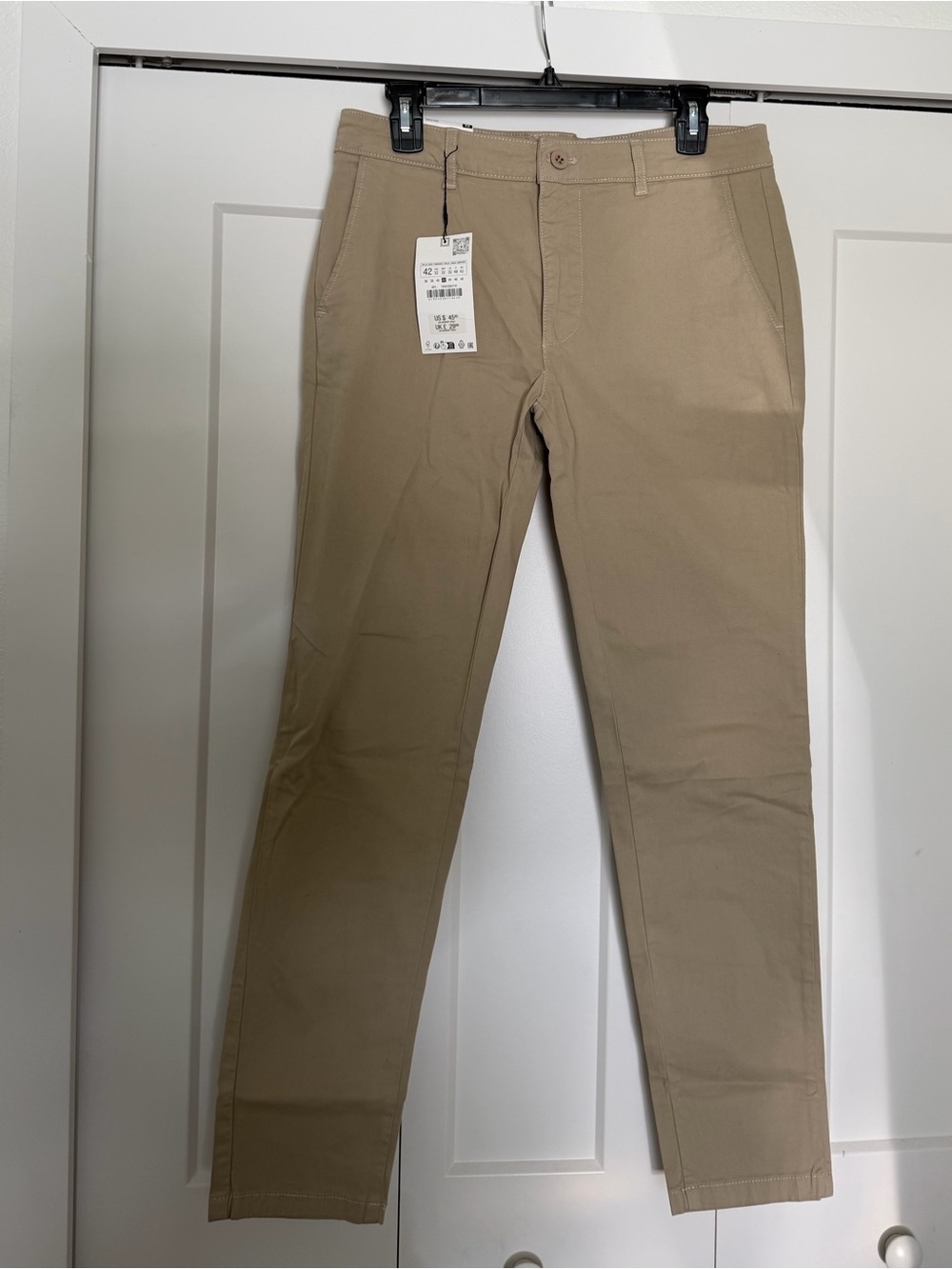 ZARA Men’s skinny fit Chino Pants in Khaki